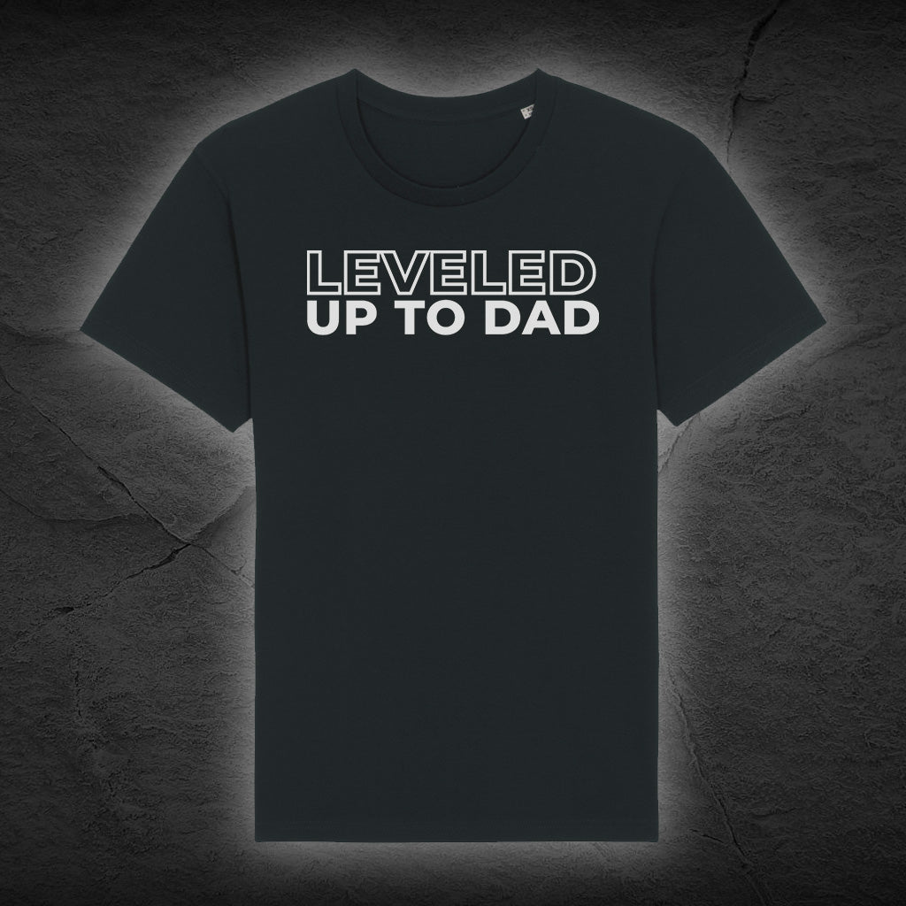 Premium Bio Unisex T-Shirt "Leveled up to Dad" - Schwarz